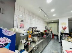 C9579位于昌吉新汇嘉对面婚恋广场品牌奶茶店转让