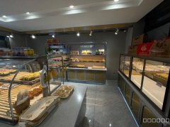 C9580位于昌吉吉祥花园学院东院附近甜点店转让（空转）