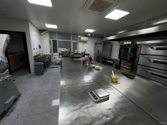 C9580位于昌吉吉祥花园学院东院附近甜点店转让（空转）