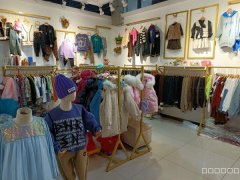 C9597位于昌吉市亚中商城汇好美购超市内一层店面转让