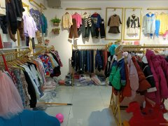 C9597位于昌吉市亚中商城汇好美购超市内一层店面转让