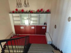 C9616位于呼图壁县中亚商城附近三楼商铺出租转让