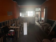 C9628位于昌吉青年南路青年壹号旺铺抓饭店转让