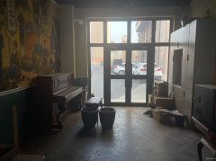 C9628位于昌吉青年南路青年壹号旺铺抓饭店转让