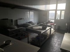 C9628位于昌吉青年南路青年壹号旺铺抓饭店转让