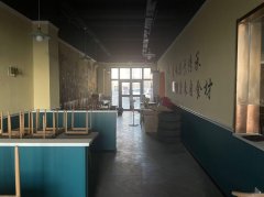 C9628位于昌吉青年南路青年壹号旺铺抓饭店转让