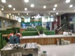 C9633呼图壁县四季花城250平餐厅转让