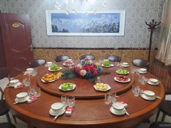 C8014私房菜馆低价转让  昌吉市滨河北路丁香园东区