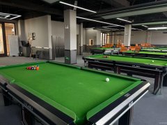 C9684位于昌吉婚恋广场大型台球室转让