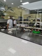 C9709位于昌吉南公园西路特变世纪广场东院餐厅转让