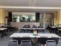 C9709位于昌吉南公园西路特变世纪广场东院餐厅转让