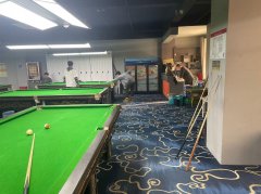 C9710位于昌吉健康东路馕产业园营业中台球厅转让