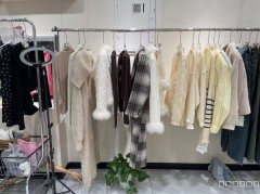 （成功案例）C9736昌吉新汇嘉对面婚恋广场内时尚服装店转让