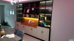 C9758位于昌吉市净化路富美家居建材城内D区店铺转让