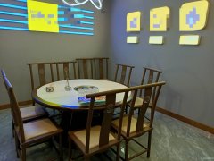 C9761位于昌吉市建国西路国民村镇银行附近临街餐饮店面转让