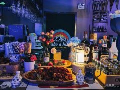 C9775世界冠郡经营中酒吧转让