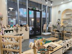 C9779昌吉中山南路经营中美甲美睫店转让 可空转