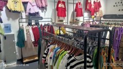 C9800位于昌吉市亚中商城经营中童装店转让