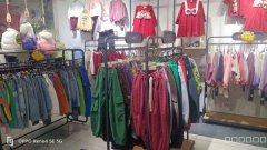 C9800位于昌吉市亚中商城经营中童装店转让