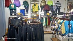 C9800位于昌吉市亚中商城经营中童装店转让