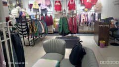 C9800位于昌吉市亚中商城经营中童装店转让