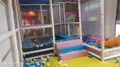 C9808位于昌吉市延安北路东方广场三楼儿童乐园对外转让