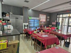 C9837乌鲁木齐公园北街优质店铺转让