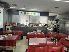 C9837乌鲁木齐公园北街优质店铺转让