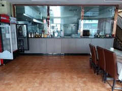 C9840位于阜康市商业街树军美食城内店面转让