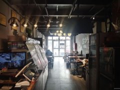 C9855位于昌吉市海棠小镇二期小区门口临街营业中加盟品牌餐