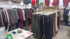 C9872位于昌吉市青年南路元丰农贸西一门女装店转让