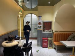 C9879人民电影院商圈楼下好位置快餐店转让