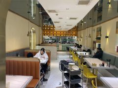 C9879人民电影院商圈楼下好位置快餐店转让