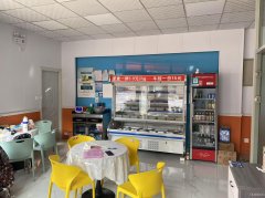 C9881嘉鸿园小区门口店铺转让