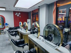 C9889富丽湾广场二楼144平美发会所转让