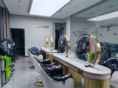 C9889富丽湾广场二楼144平美发会所转让