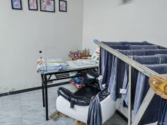 C9889富丽湾广场二楼144平美发会所转让