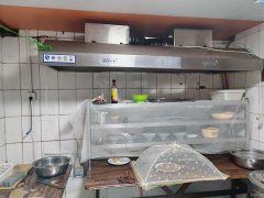 C9898米东区宏福美食街230平餐厅低价转让