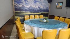 C9905位于昌吉市建设路附近临街餐饮旺铺转让