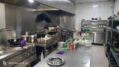 C9905位于昌吉市建设路附近临街餐饮旺铺转让