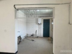 C9918位于昌吉解放路苗圃二村院落和住宅出租