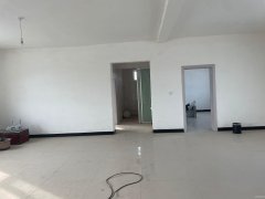 C9918位于昌吉解放路苗圃二村院落和住宅出租