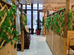 C9920呼图壁亚西亚楼下258平餐厅转让