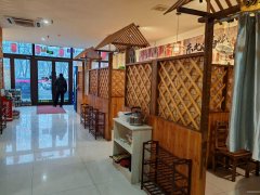 C9920呼图壁亚西亚楼下258平餐厅转让