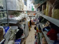 C9933位于昌吉呼图壁中亚商城旺铺转让