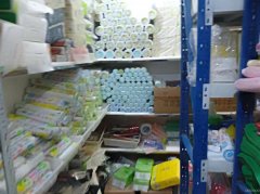 C9933位于昌吉呼图壁中亚商城旺铺转让