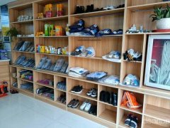 C9948位于阜康市元森国际东门临街水洗店转让