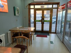 C9949位于昌吉市宁边路与红旗路交汇处临街餐饮旺铺转让