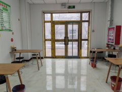 C9966阜康天山南街100平餐厅转让