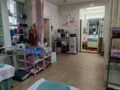 C9967河南东路辰信小区大门口126平美容院转让